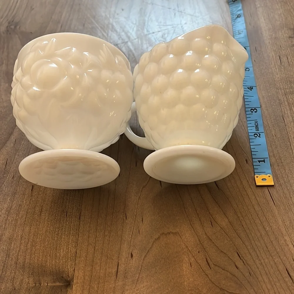 Vintage Creamer and Sugar Bowl Set White Bubble Milk Glass Fire King - Picture 5 of 5